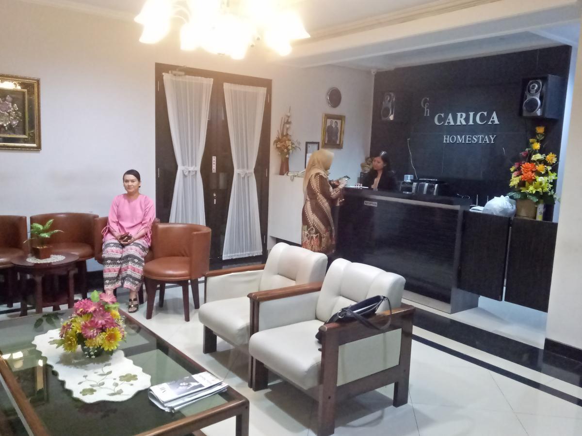 Carica Homestay Surabaya Esterno foto