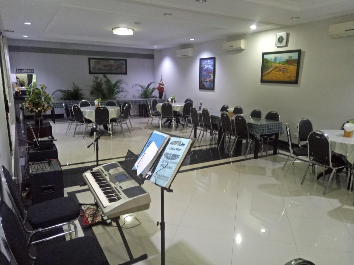Carica Homestay Surabaya Esterno foto
