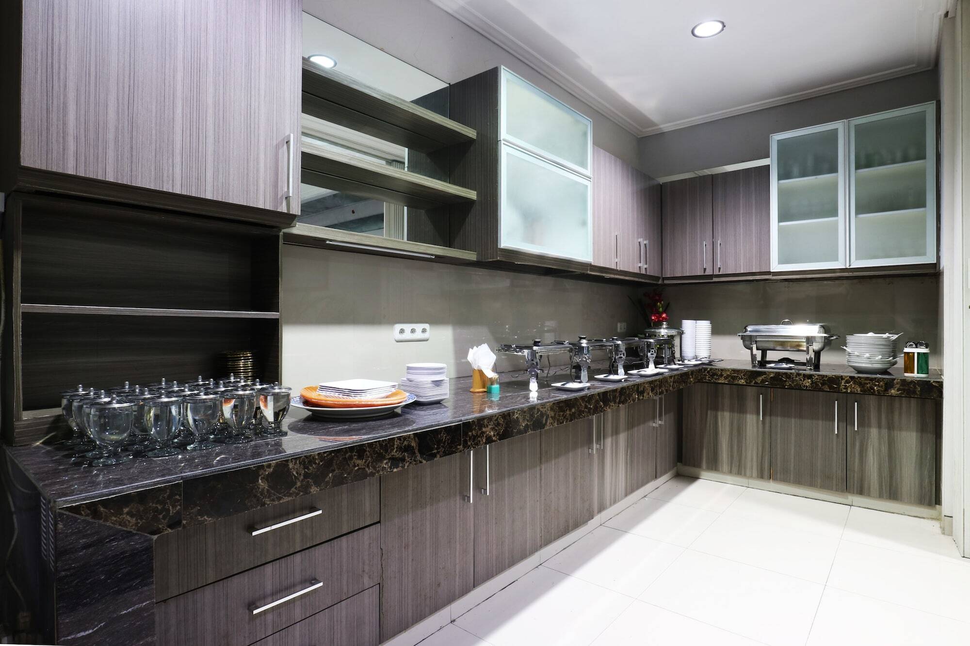 Carica Homestay Surabaya Esterno foto